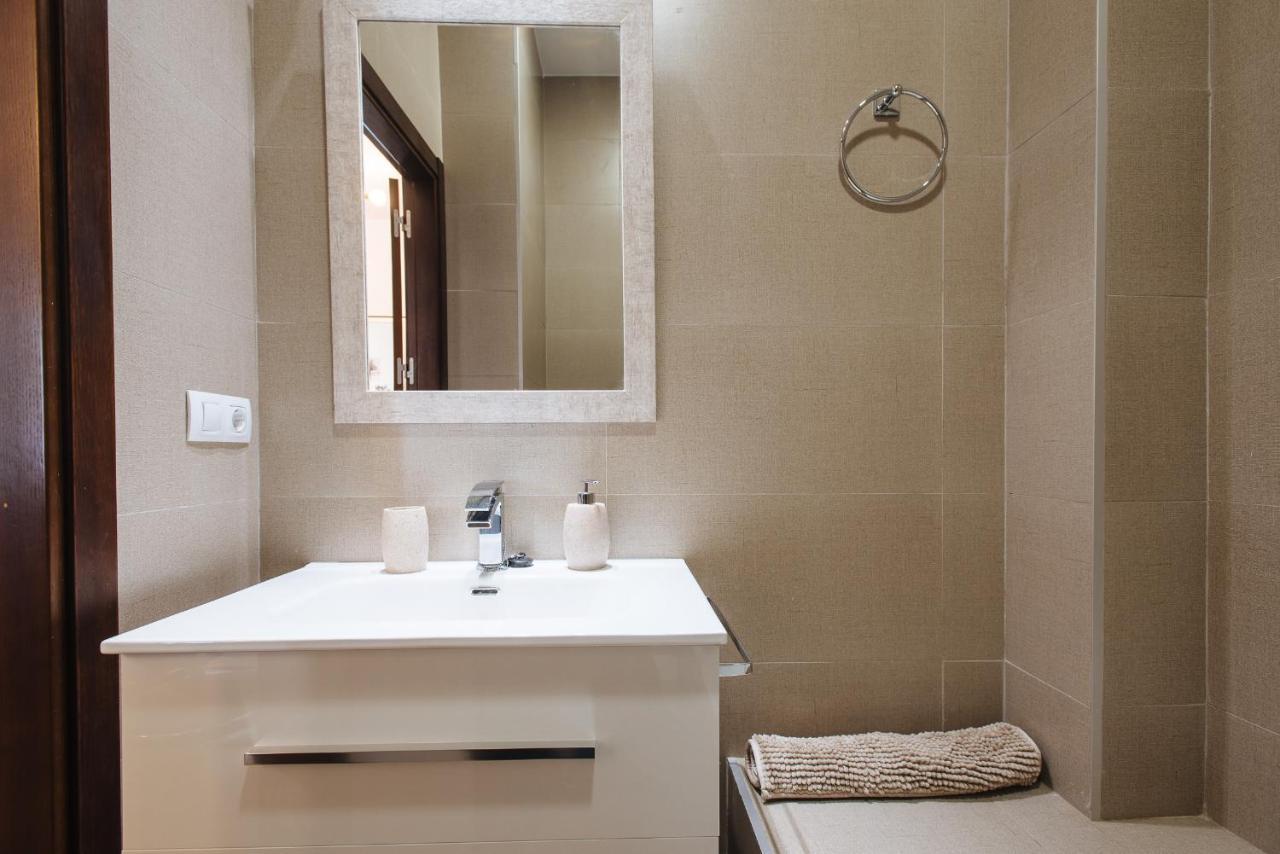 Apartamento Puerta Real - Free Parking 세비야 외부 사진