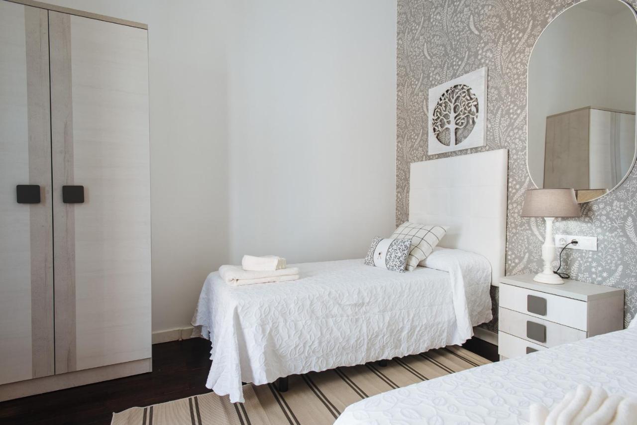 Apartamento Puerta Real - Free Parking 세비야 외부 사진