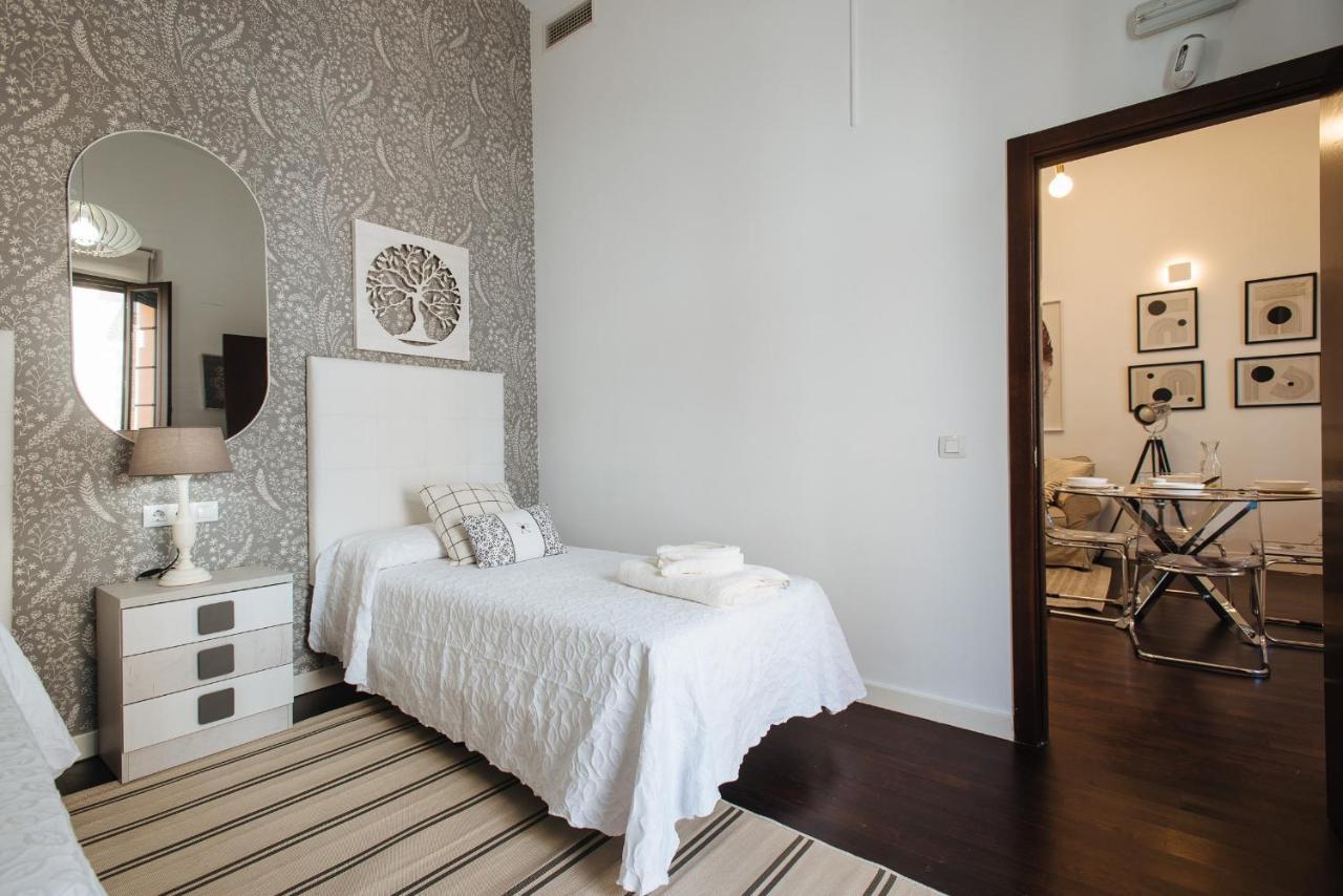 Apartamento Puerta Real - Free Parking 세비야 외부 사진
